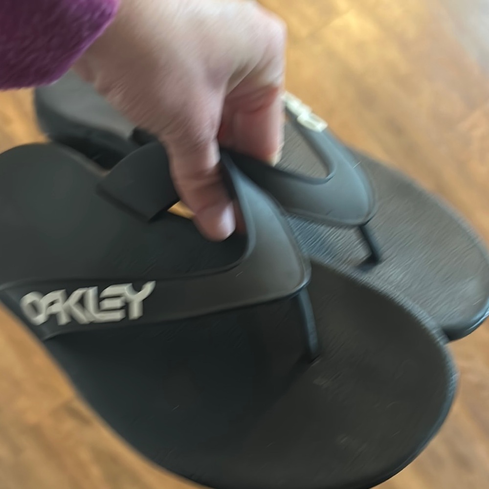 Oakley Black Sandals - Picture 6 of 6